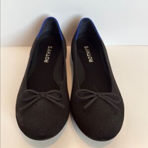 Rothy's Women's Black and Blue Flats